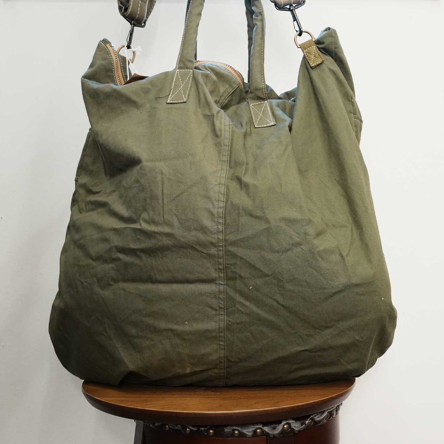1950年代 50's アメリカ軍 USアーミーのスリーピングバッグ生地 リメイクショルダーバッグ Lサイズ【T.K GARMENT SUPPLY】