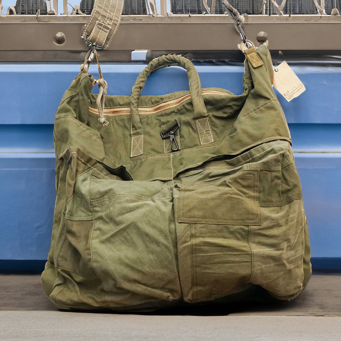 1950年代 50's アメリカ軍 USアーミーのスリーピングバッグ生地 リメイクショルダーバッグ Lサイズ【T.K GARMENT SUPPLY】