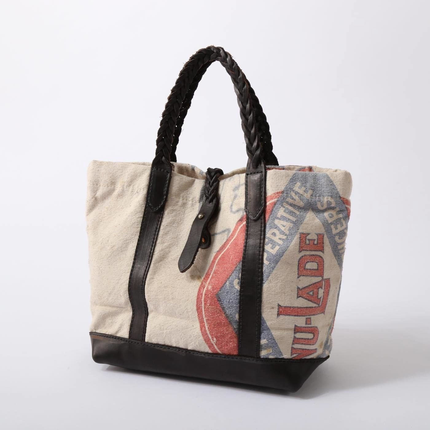 トートバッグ(TK-09WH)(1950USビンテージFeedsac(穀物袋)リメイク)|T.K GARMENT SUPPLY|リメイク・リサイクル・ナチュラルをメインコンセプトとして掲げたブランド4