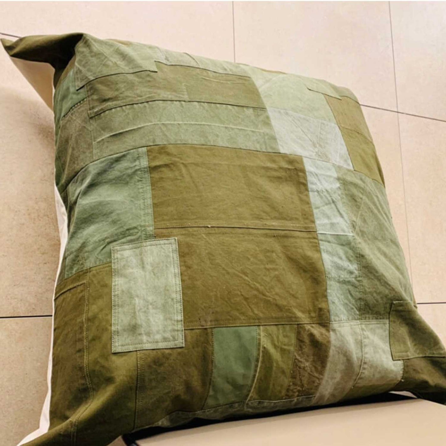 TK-Boro クッション(Army)(US軍ヴィンテージテントパッチワーククッションBOROスタイル)90cm角