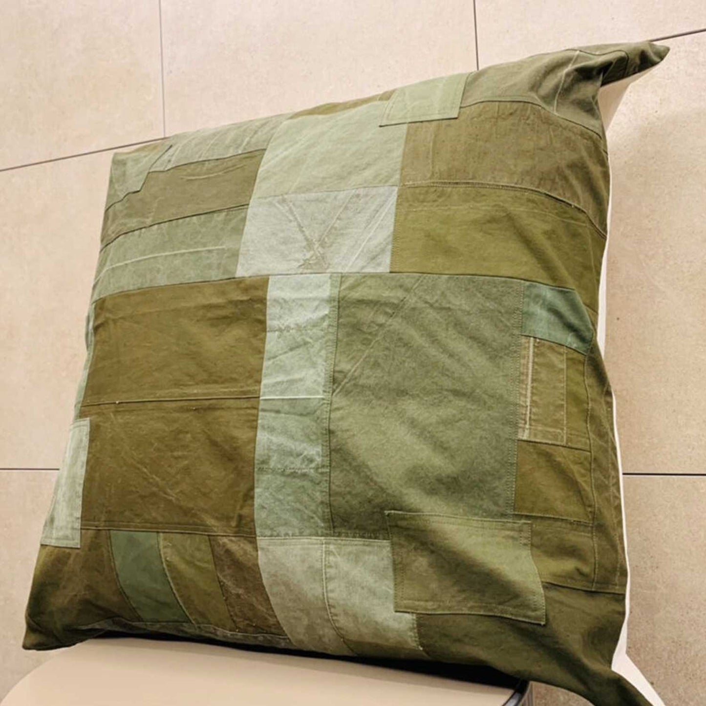 TK-Boro クッション(Army)(US軍ヴィンテージテントパッチワーククッションBOROスタイル)90cm角
