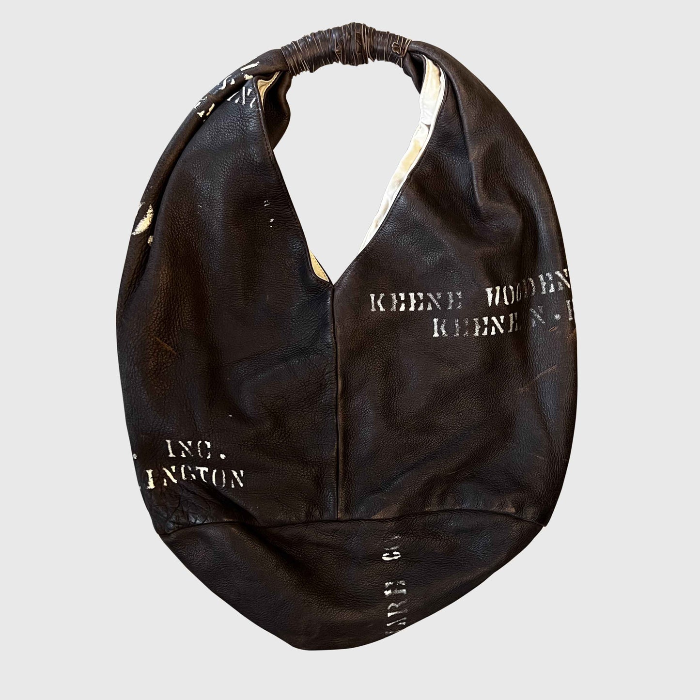 ショルダーバッグ(ビンテージレザー(鹿皮)リメイク)|T.K GARMENT SUPPLY|リメイク・リサイクル・ナチュラルをメインコンセプトとして掲げたブランド4