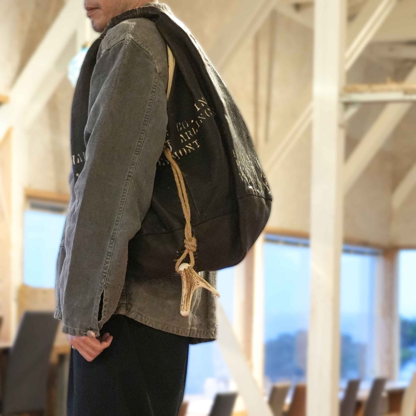 ショルダーバッグ(ビンテージレザー(鹿皮)リメイク)|T.K GARMENT SUPPLY|リメイク・リサイクル・ナチュラルをメインコンセプトとして掲げたブランド イメージ1