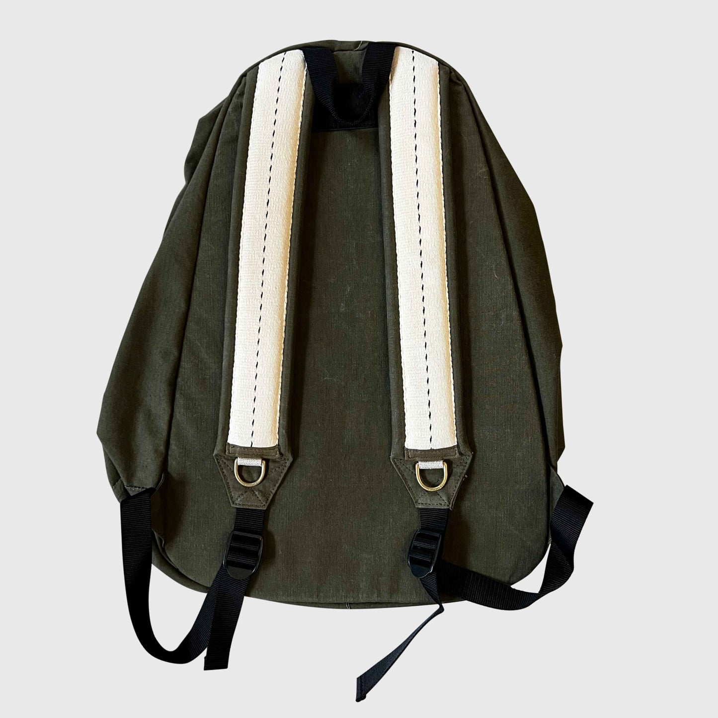 Backpack-裏面(USビンテージテントリメイク)T.K GARMENT SUPPLY|リメイク・リサイクル・ナチュラルをメインコンセプトとして掲げたブランド