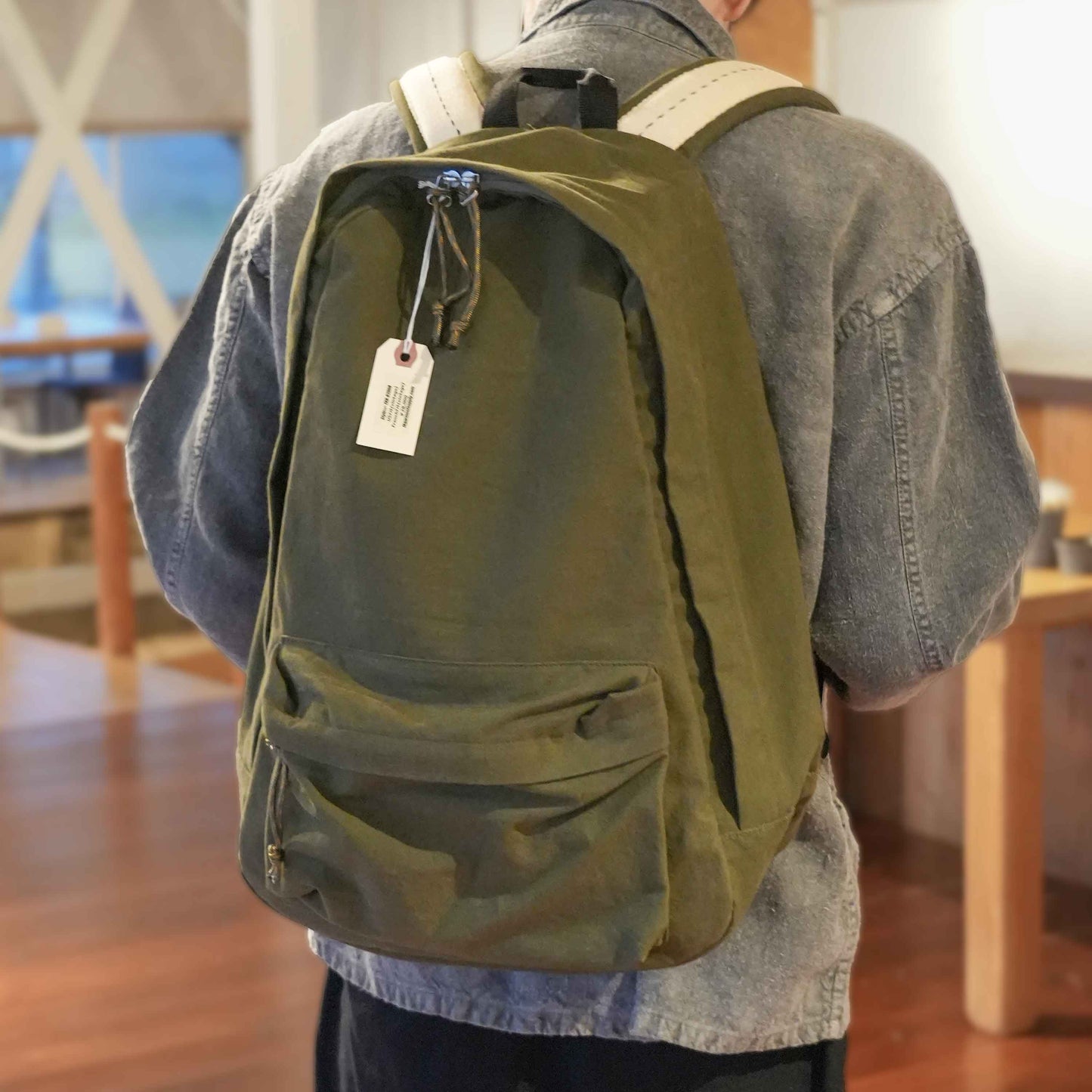 Backpack-バックパック使用イメージ2(USビンテージテントリメイク)T.K GARMENT SUPPLY|リメイク・リサイクル・ナチュラルをメインコンセプトとして掲げたブランド