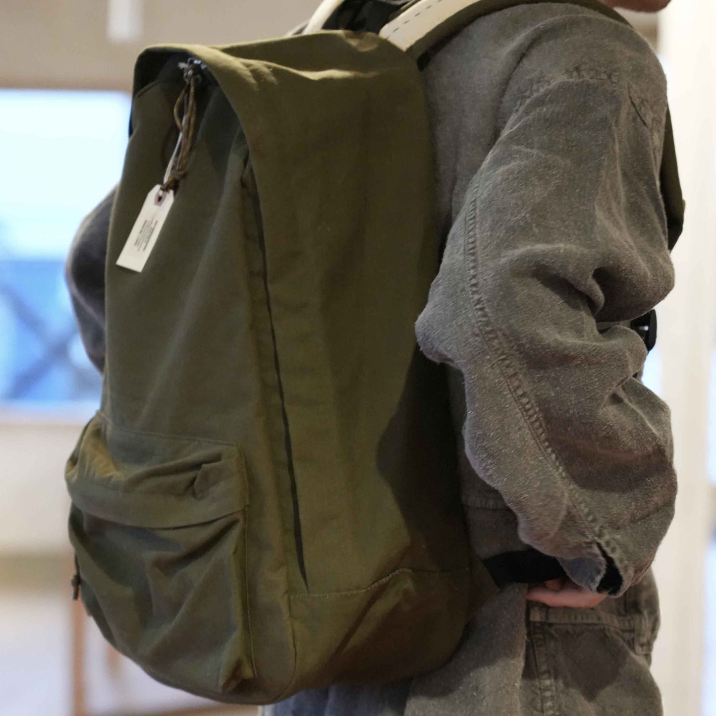 Backpack-バックパック使用イメージ(USビンテージテントリメイク)T.K GARMENT SUPPLY|リメイク・リサイクル・ナチュラルをメインコンセプトとして掲げたブランド