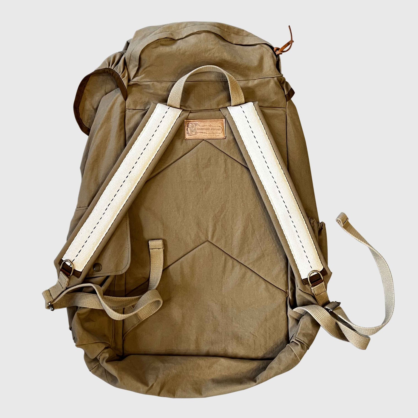 BIG Backpack 裏側(フランス軍ビンテージテントリメイク)T.K GARMENT SUPPLY|リメイク・リサイクル・ナチュラルをメインコンセプトとして掲げたブランド