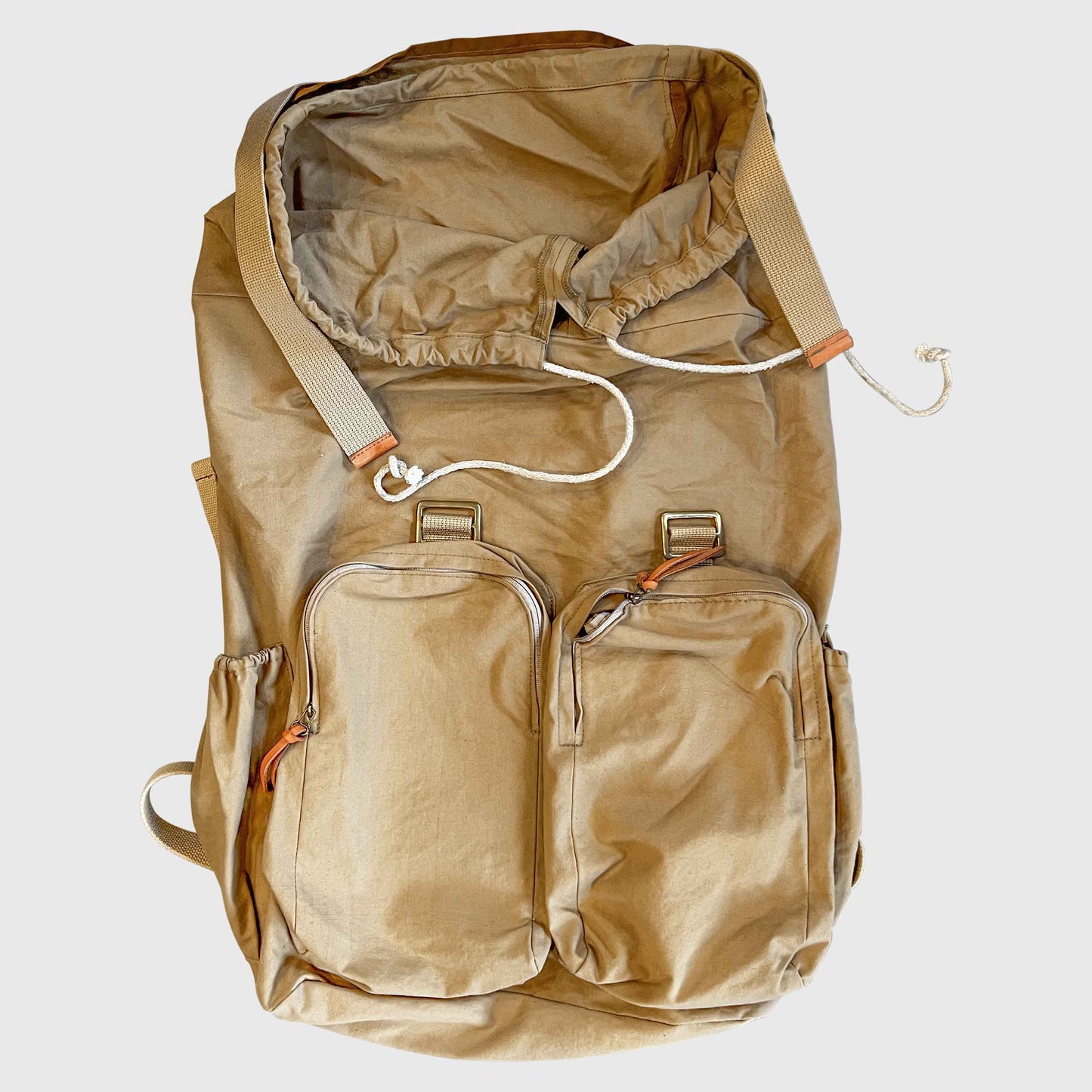 BIG Backpack開け口(フランス軍ビンテージテントリメイク)T.K GARMENT SUPPLY|リメイク・リサイクル・ナチュラルをメインコンセプトとして掲げたブランド