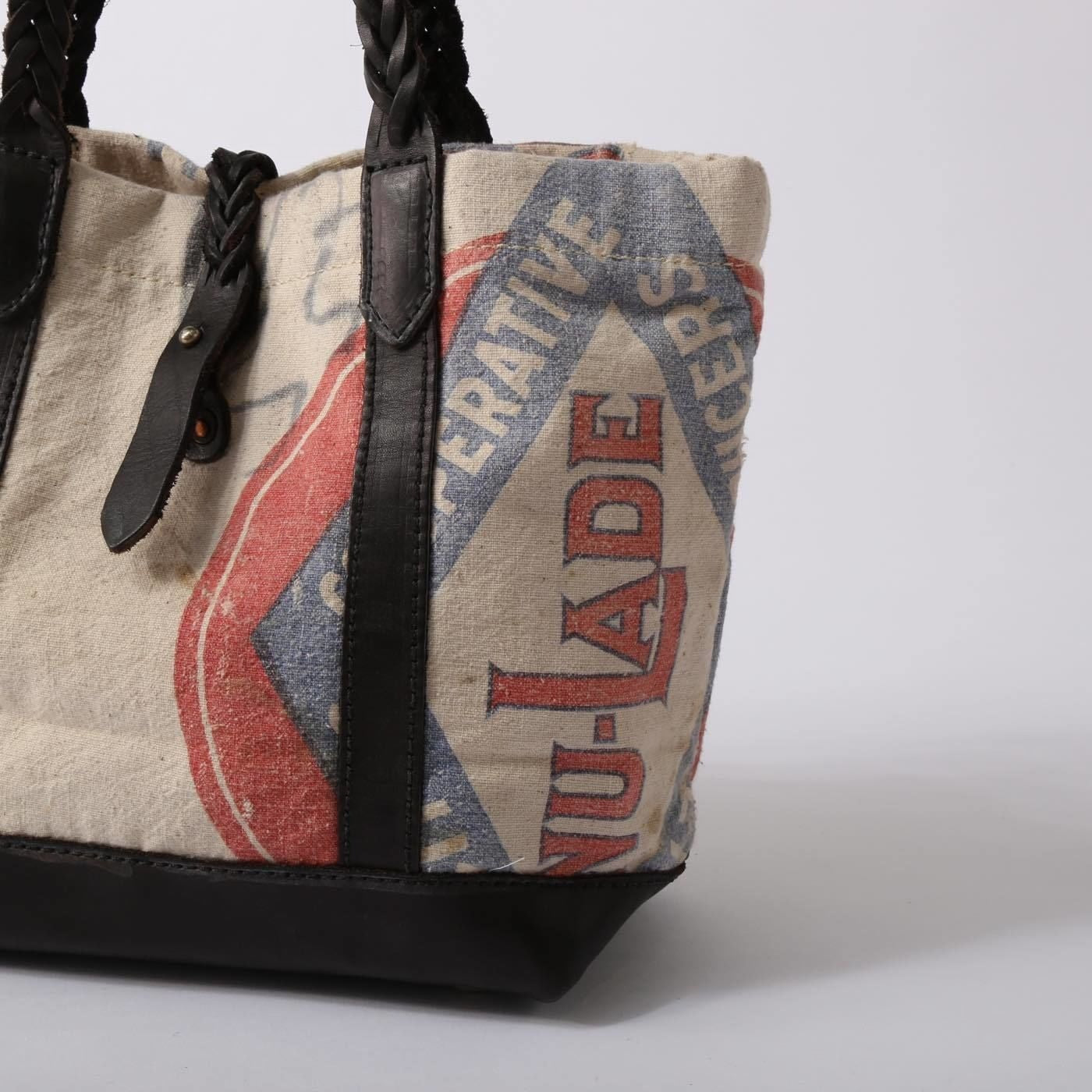 トートバッグ(TK-09WH)(1950USビンテージFeedsac(穀物袋)リメイク)|T.K GARMENT SUPPLY|リメイク・リサイクル・ナチュラルをメインコンセプトとして掲げたブランド6