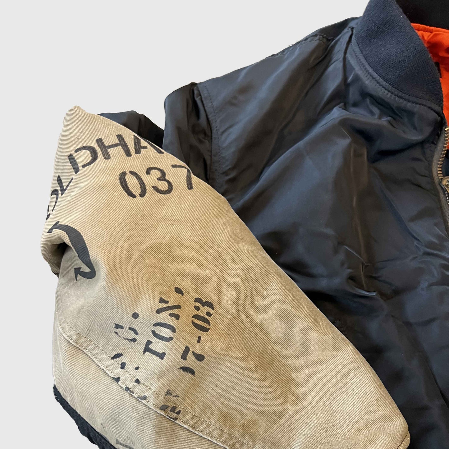 MA1リメイクフライトジャケット|T.K GARMENT SUPPLY|リメイク・リサイクル・ナチュラルをメインコンセプトとして掲げたブランド 袖